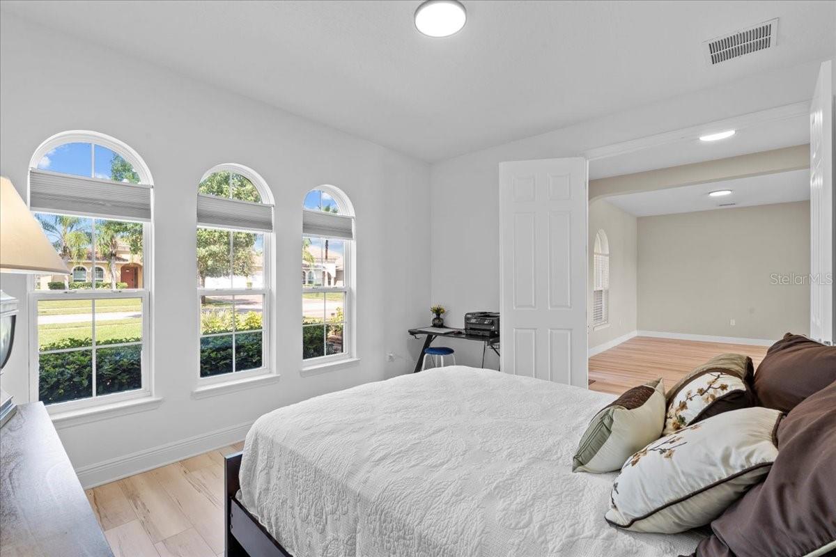 Image 24 of 49 For 3715 Paradiso Circle