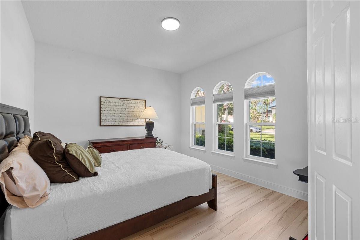 Image 26 of 49 For 3715 Paradiso Circle