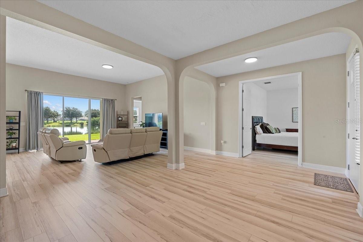 Image 6 of 49 For 3715 Paradiso Circle