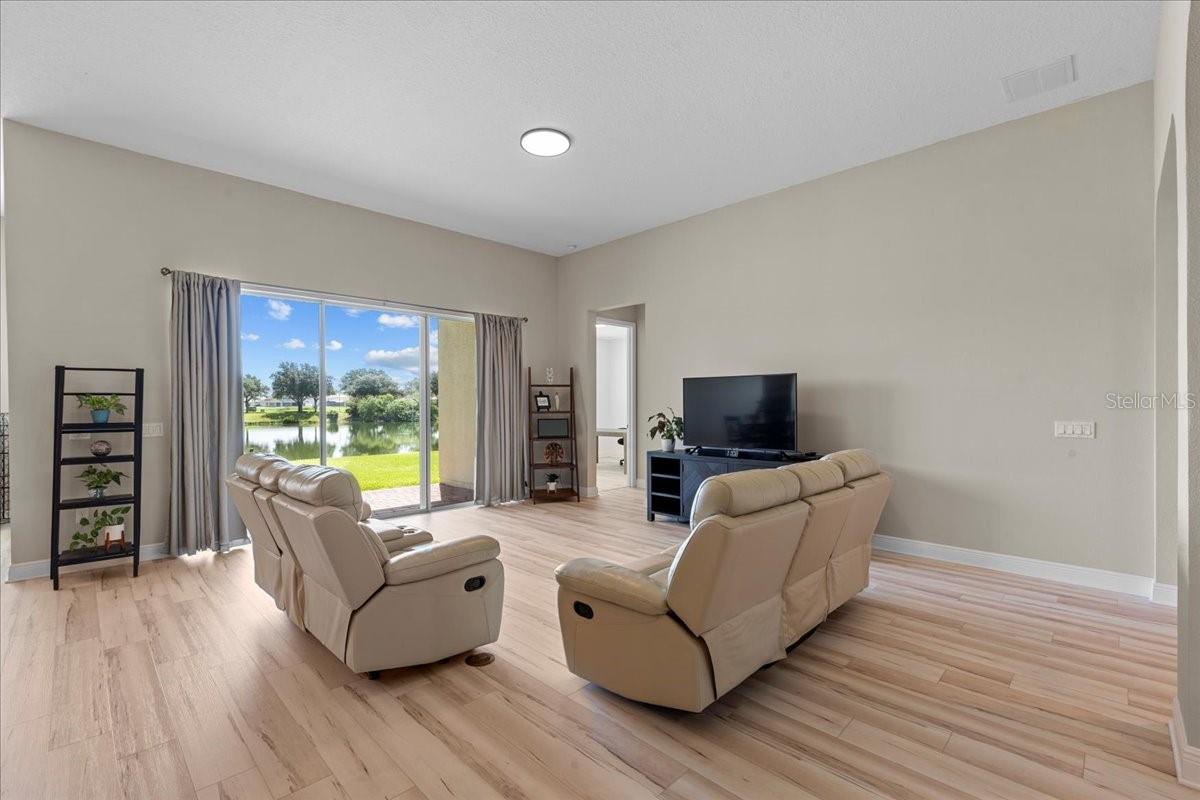 Image 8 of 49 For 3715 Paradiso Circle