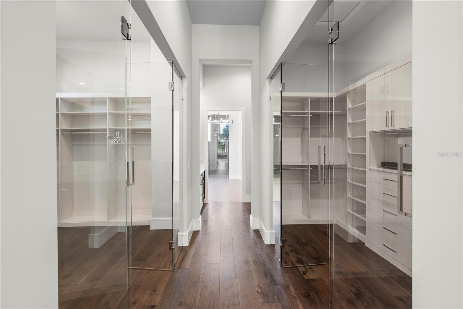 Image 24 of 100 For 15634 Pendio Drive