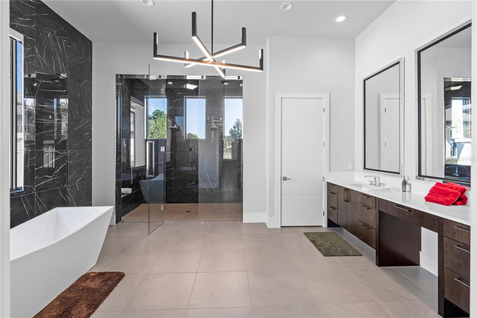 Image 30 of 100 For 15634 Pendio Drive