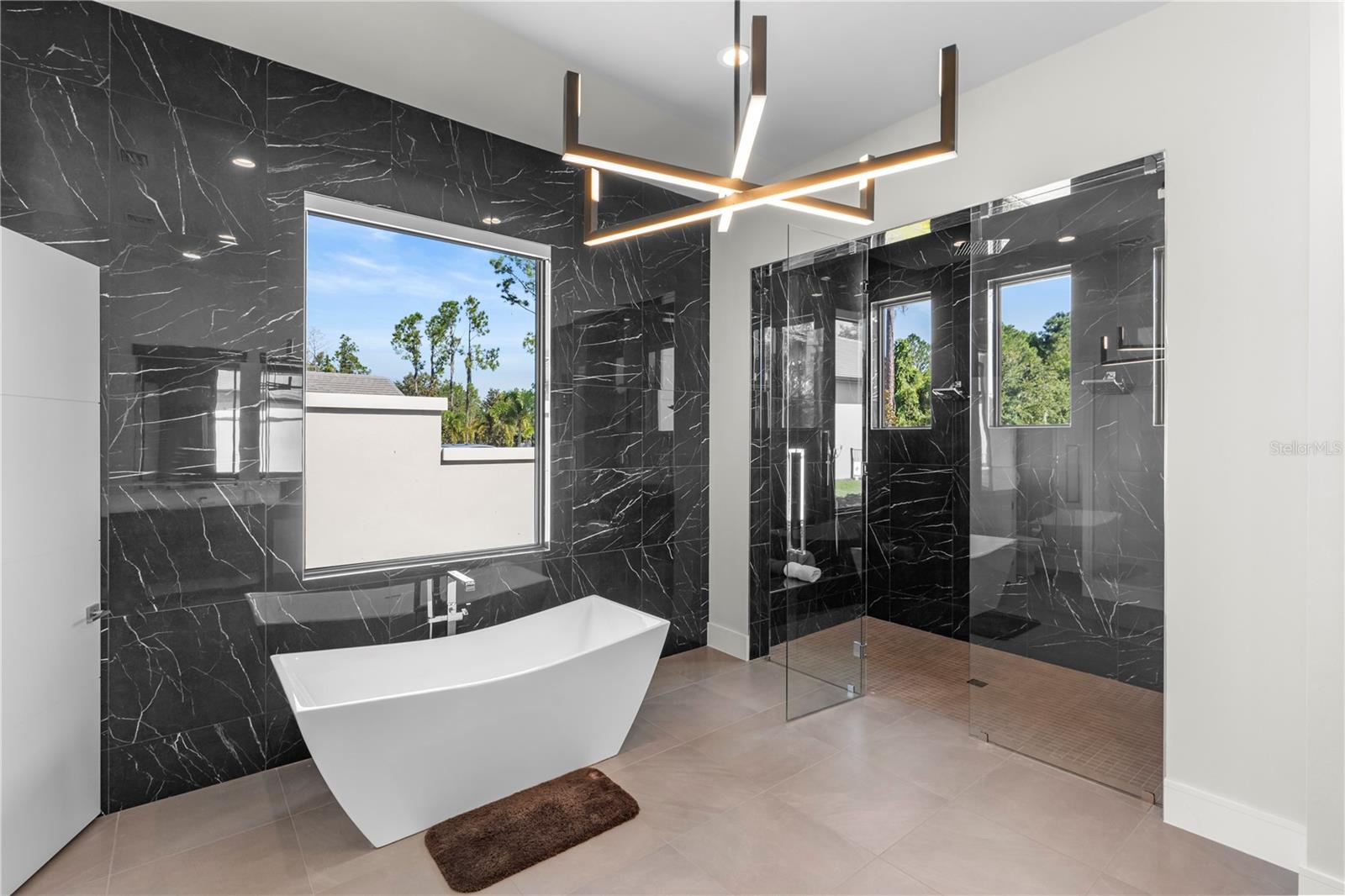 Image 31 of 100 For 15634 Pendio Drive