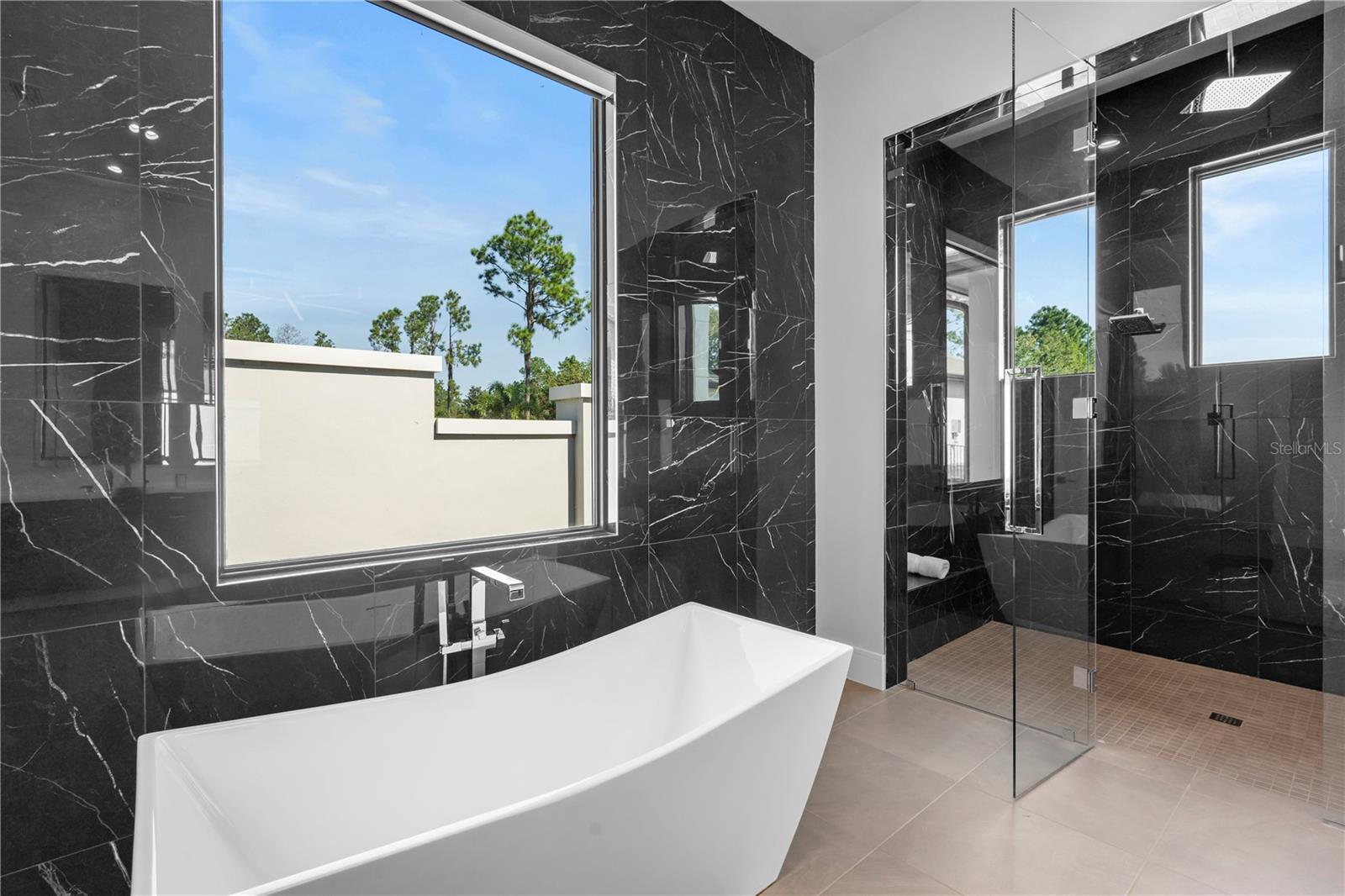 Image 32 of 100 For 15634 Pendio Drive