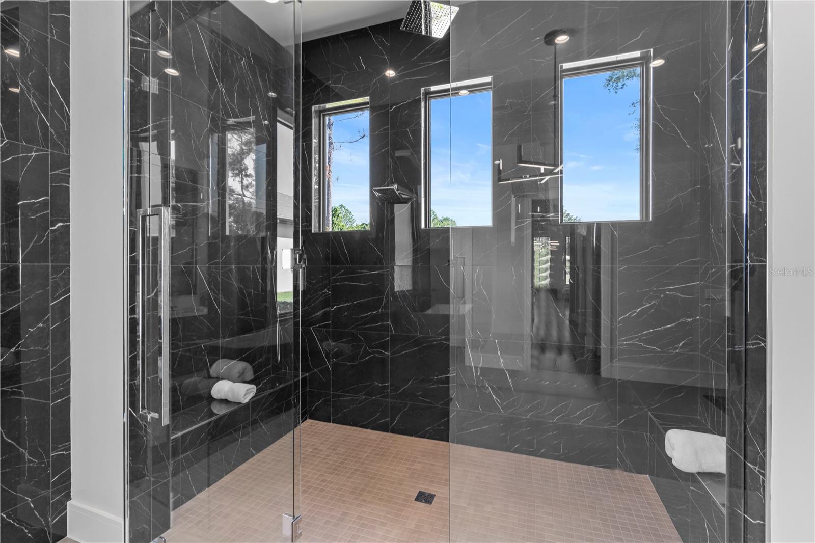 Image 34 of 100 For 15634 Pendio Drive