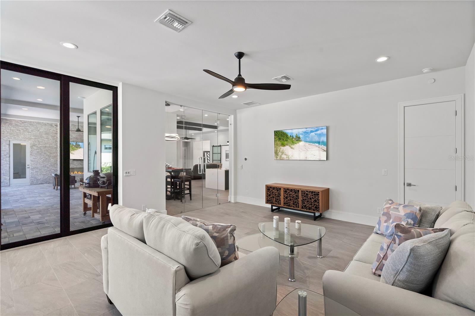 Image 37 of 100 For 15634 Pendio Drive