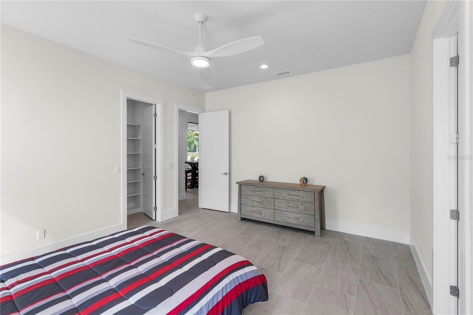 Image 44 of 100 For 15634 Pendio Drive