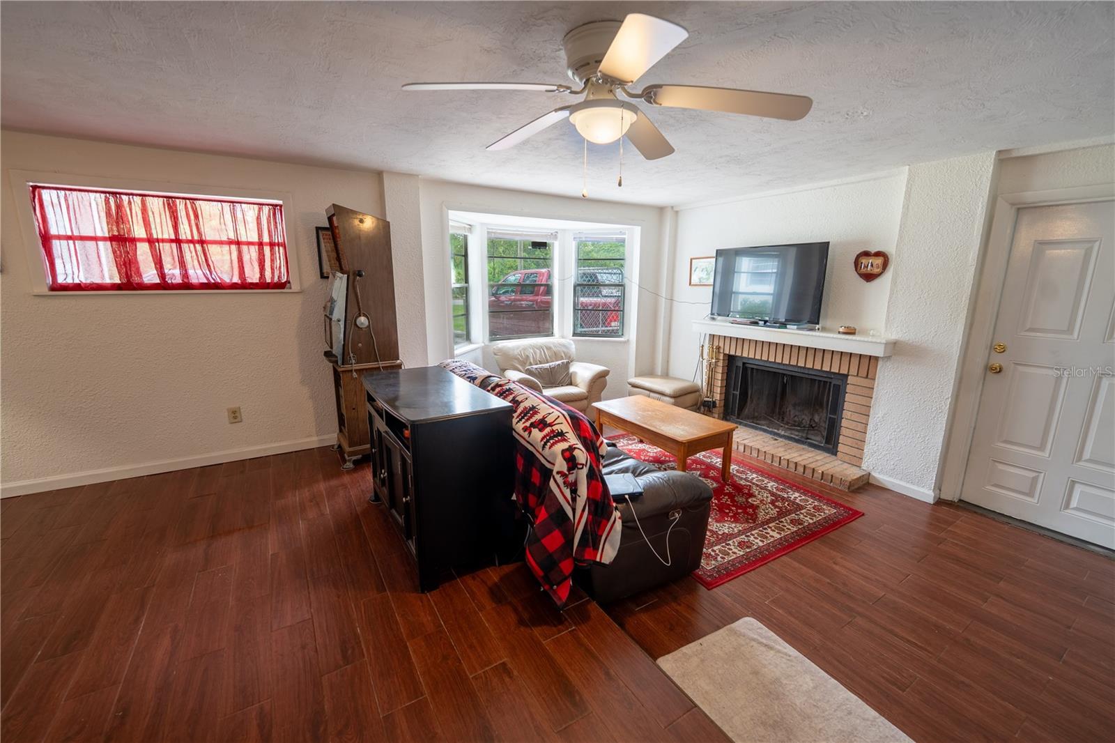 Image 12 of 22 For 2051 3rd Avenue