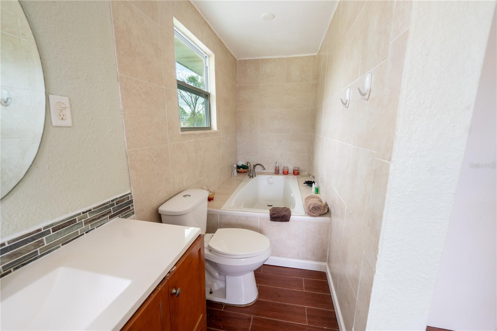 Image 13 of 22 For 2051 3rd Avenue