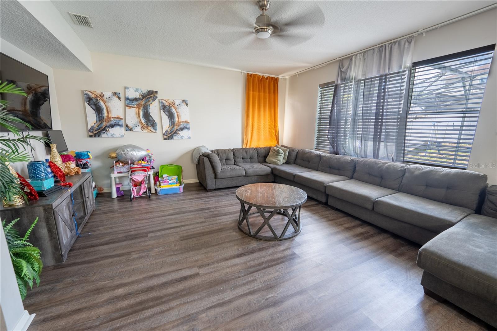 Image 11 of 33 For 157 Forest View Court