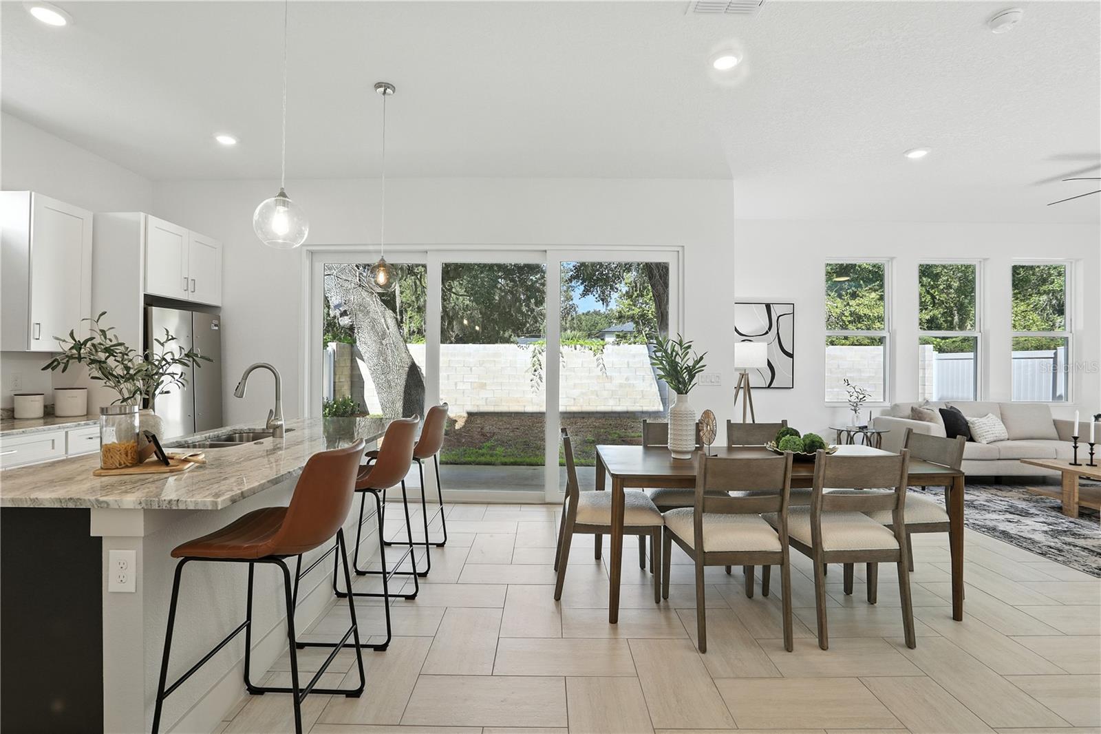 Image 11 of 42 For 728 Ellwood Avenue