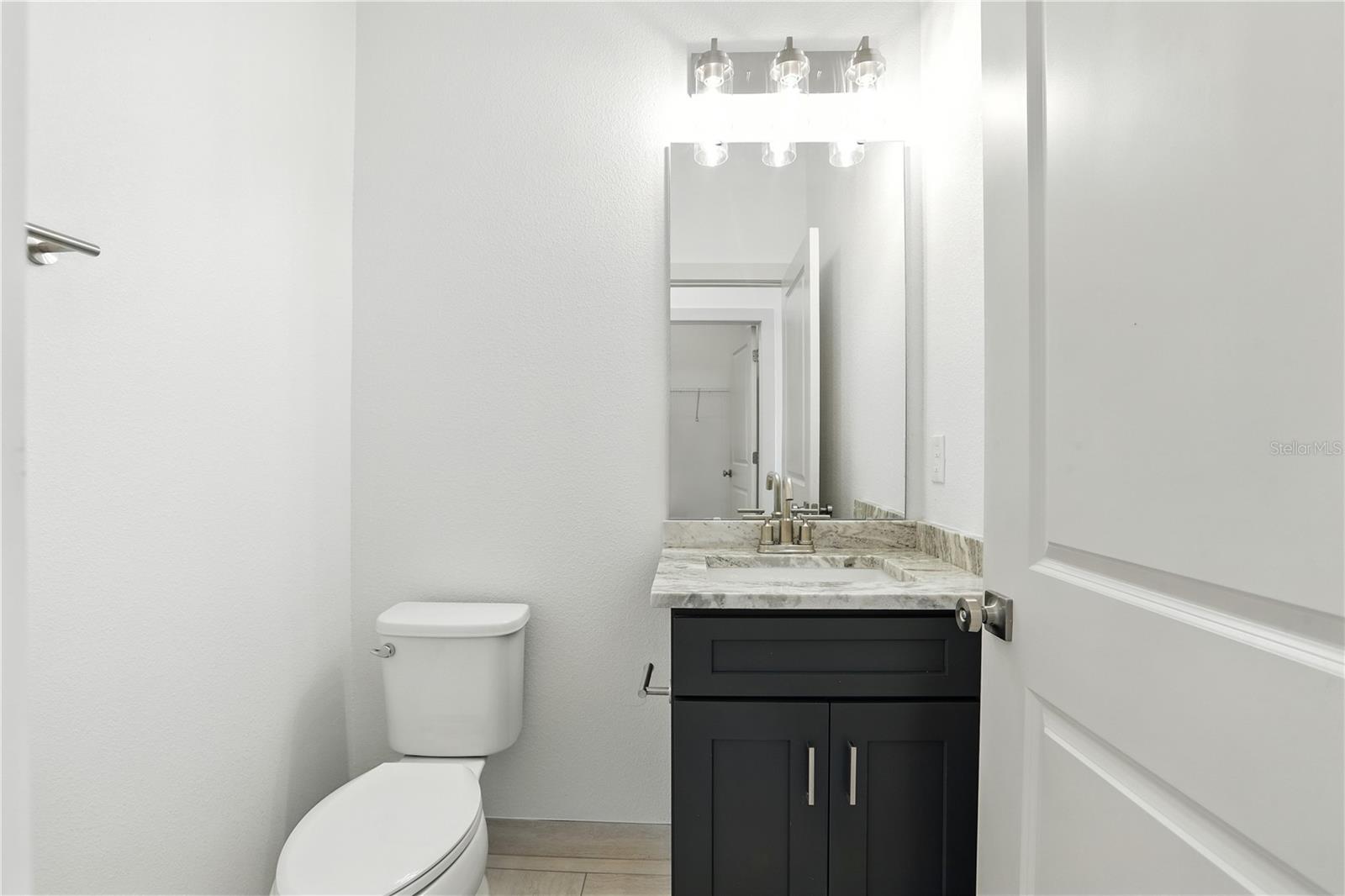 Image 15 of 42 For 728 Ellwood Avenue