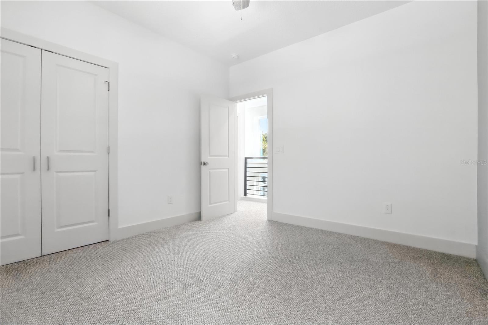 Image 24 of 42 For 728 Ellwood Avenue