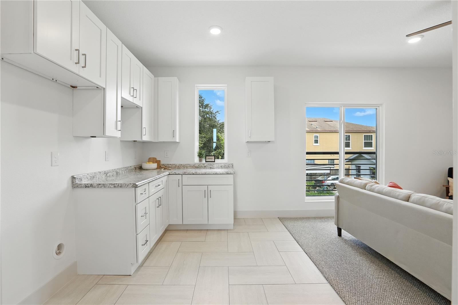 Image 31 of 42 For 728 Ellwood Avenue