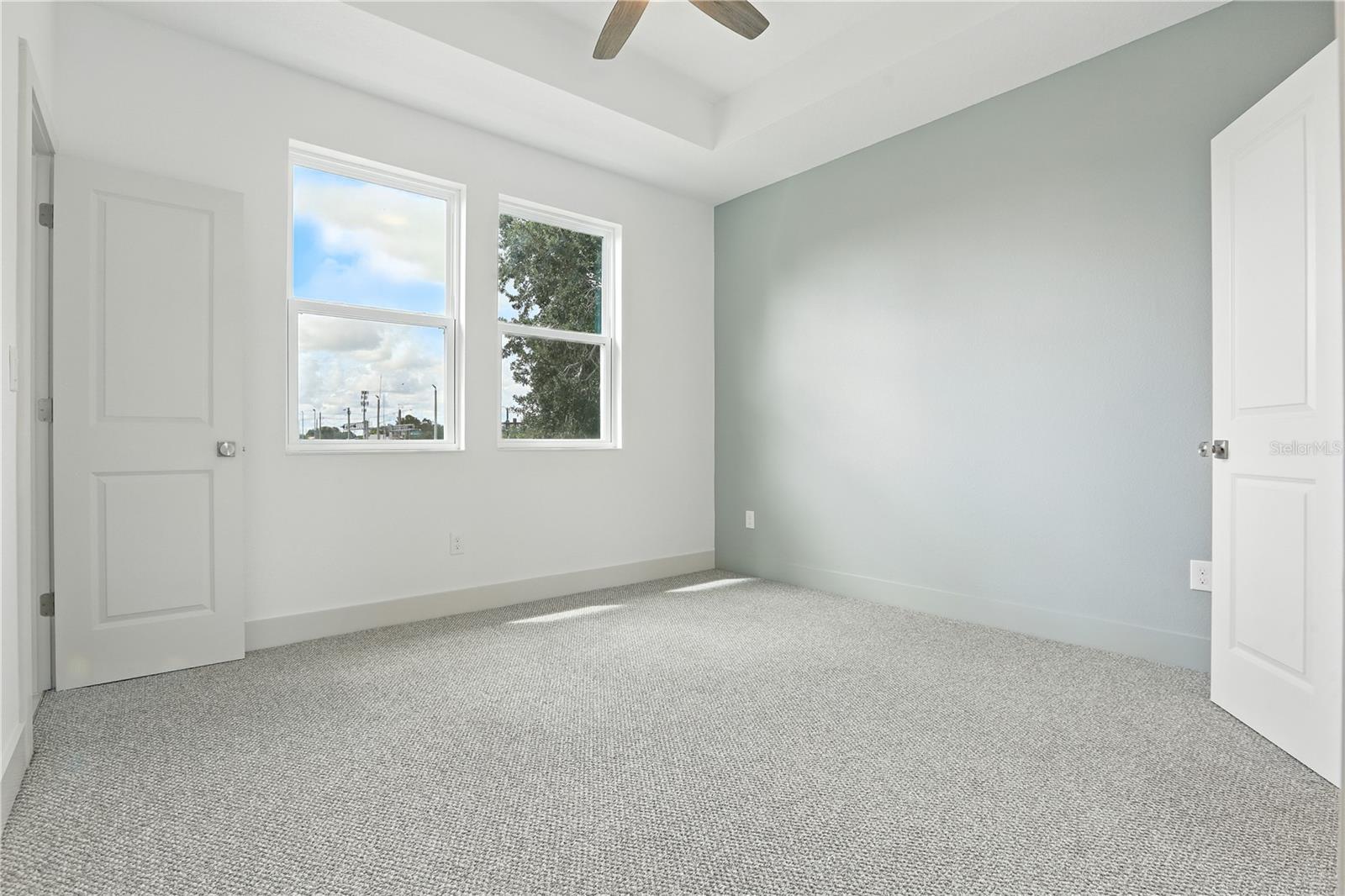 Image 33 of 42 For 728 Ellwood Avenue