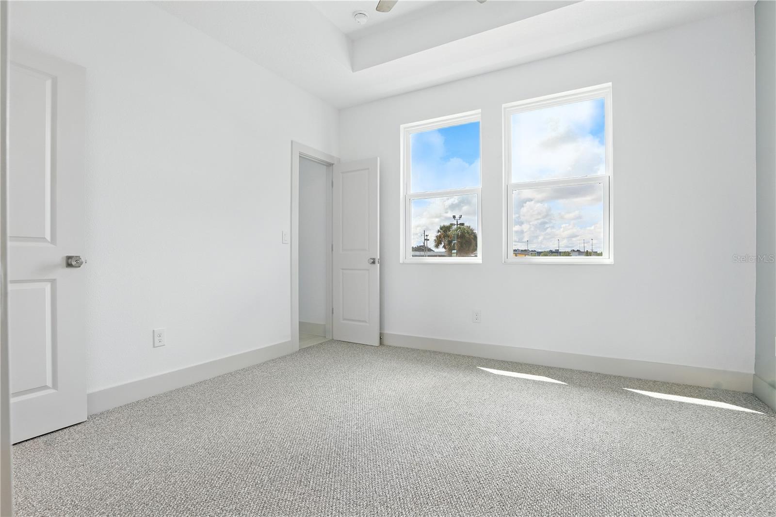 Image 34 of 42 For 728 Ellwood Avenue