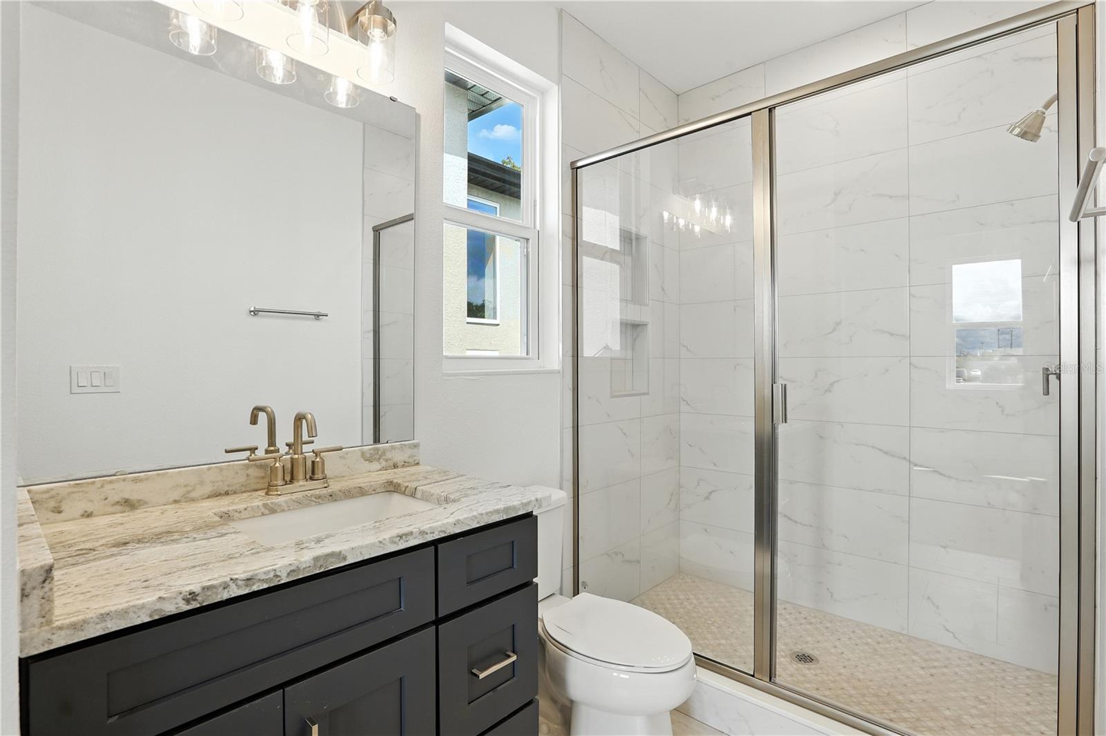 Image 37 of 42 For 728 Ellwood Avenue