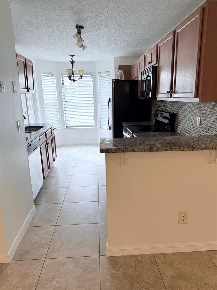 Image 6 of 14 For 7849 Sugar View Court 7849
