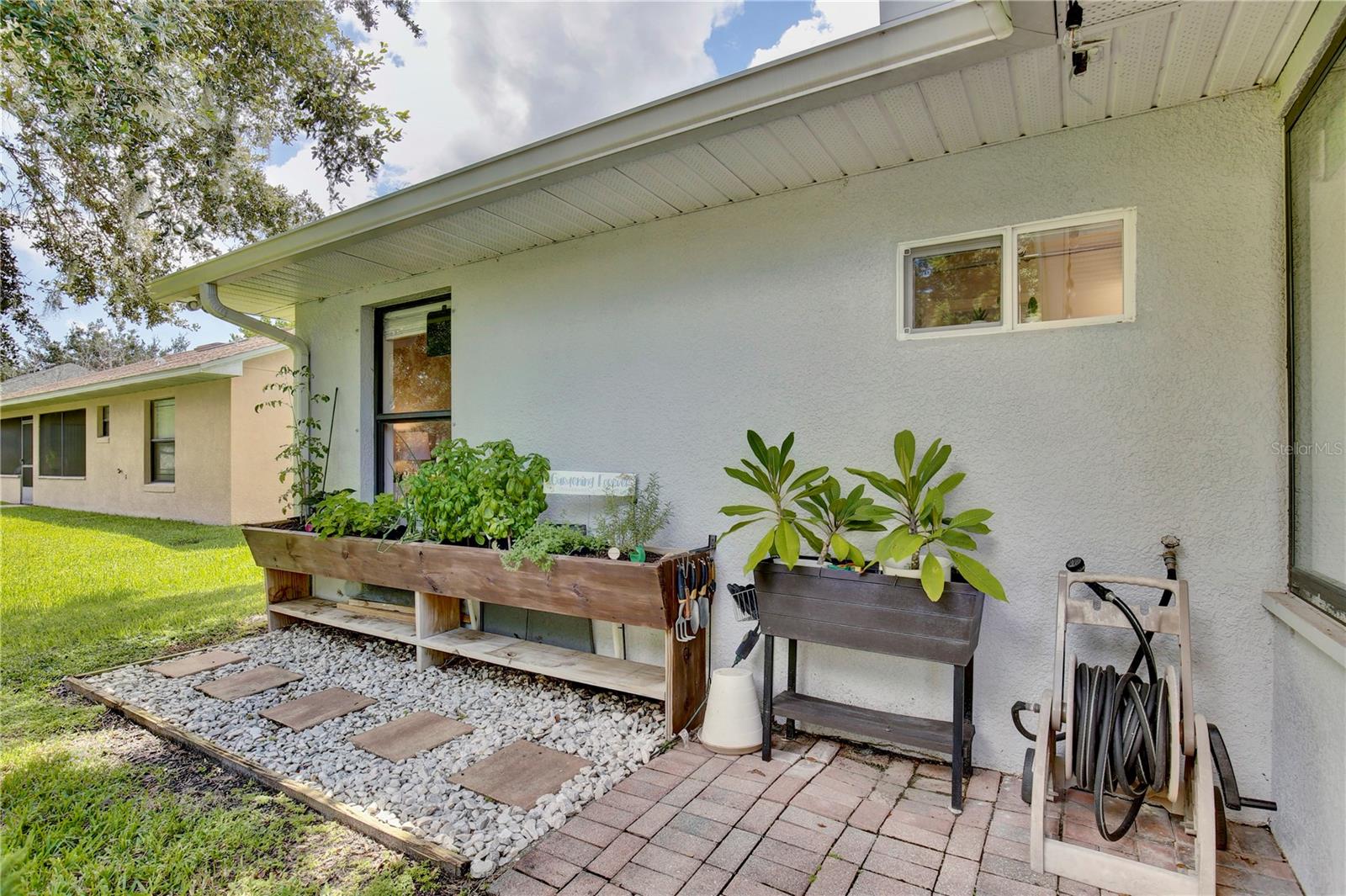 Image 34 of 63 For 4847 Calasans Ave