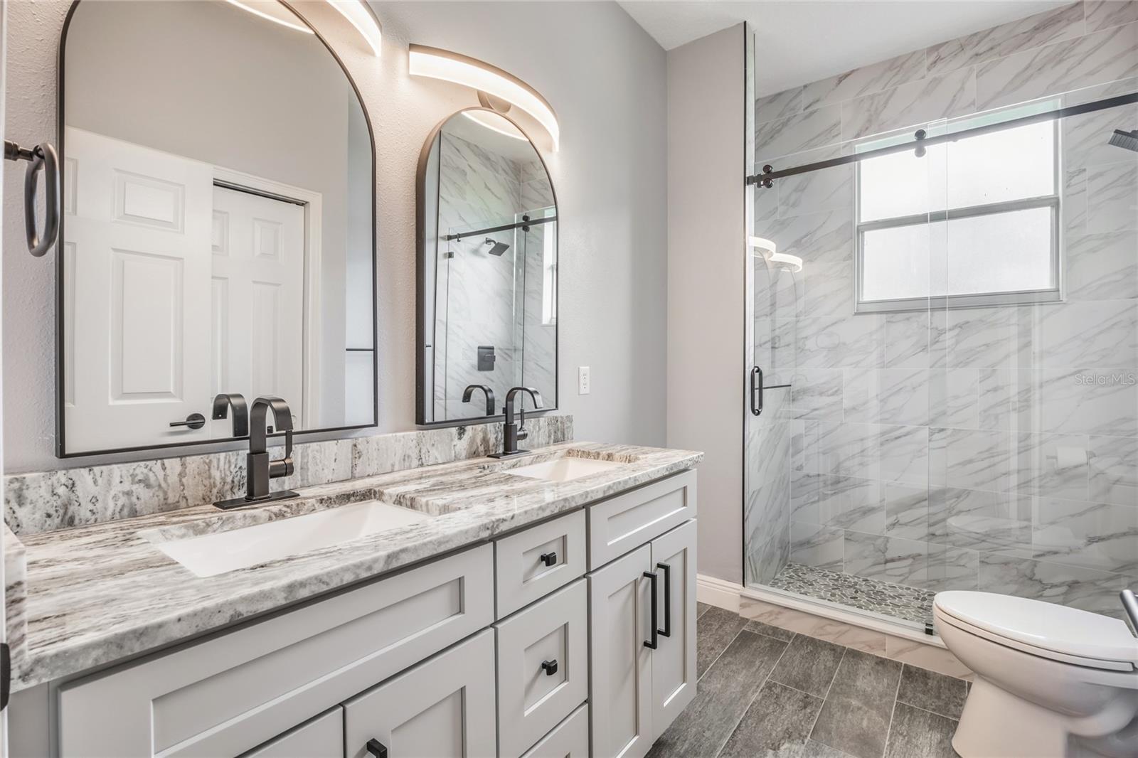 Image 40 of 61 For 5208 Phillips Oaks Lane