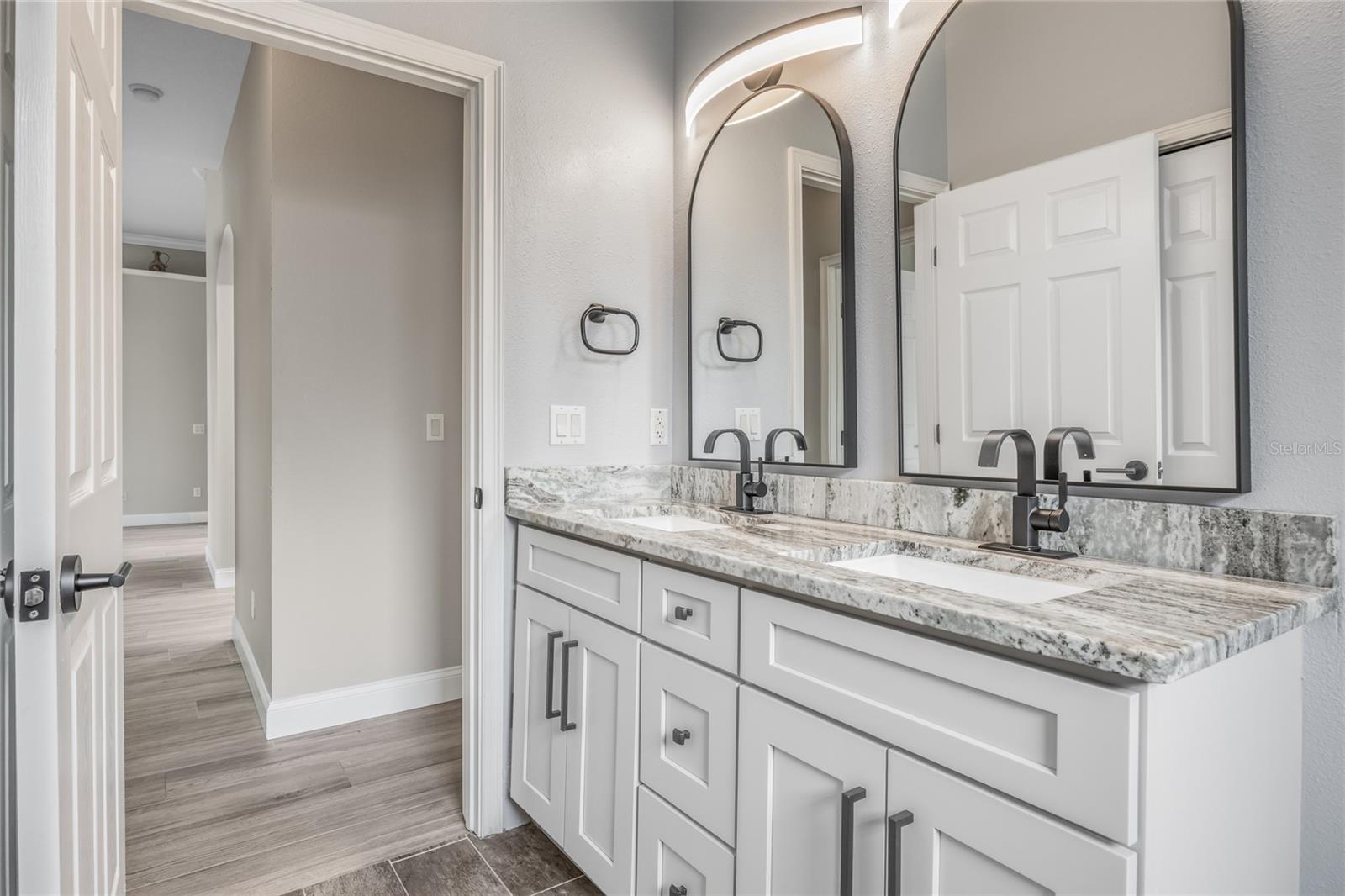 Image 41 of 61 For 5208 Phillips Oaks Lane