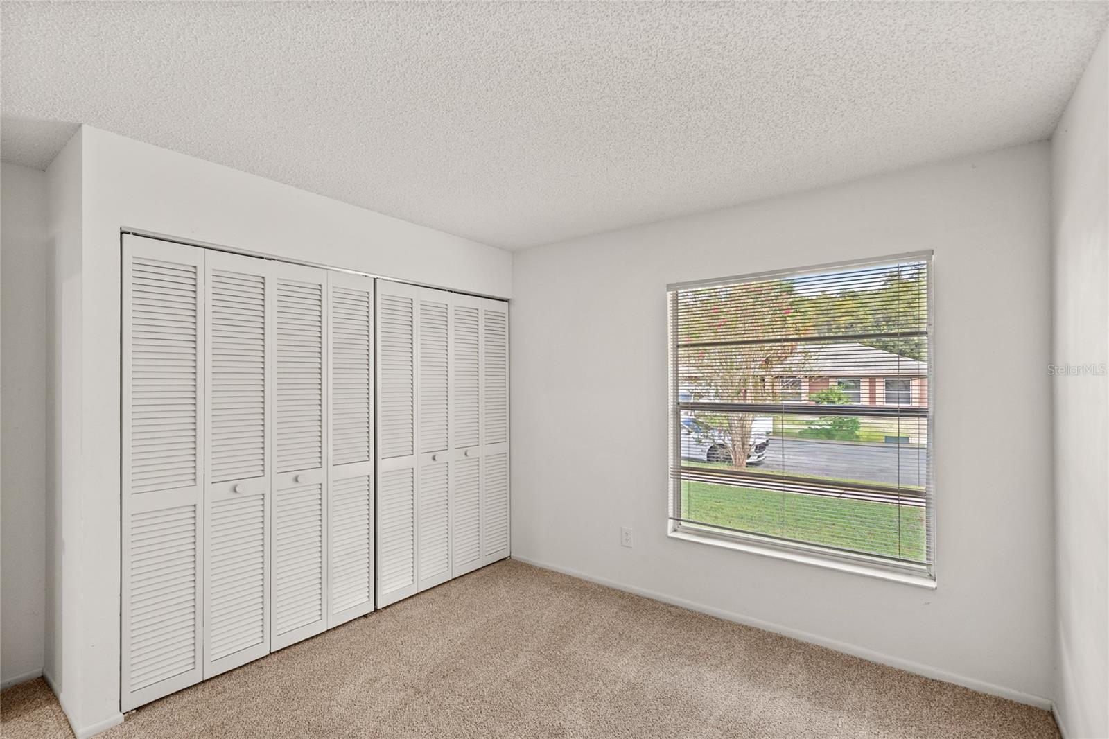 Image 23 of 31 For 622 Iowa Woods Circle E