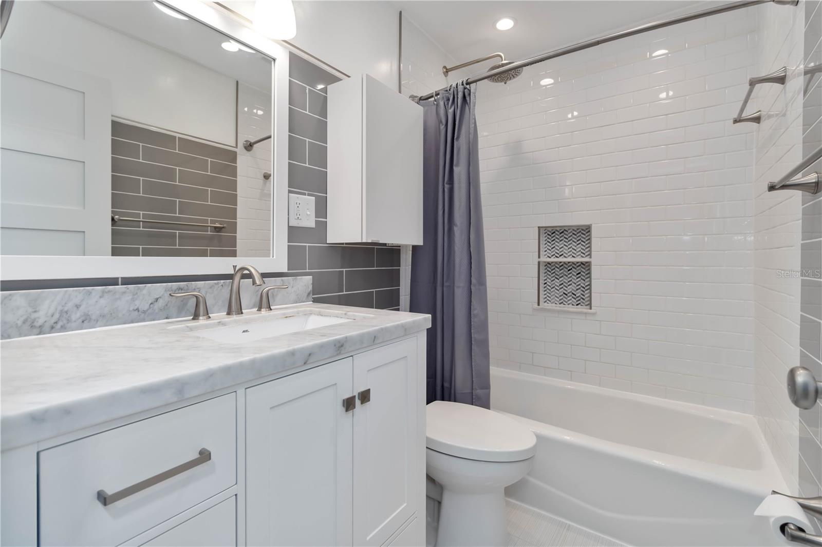 Image 17 of 44 For 496 Tina Place