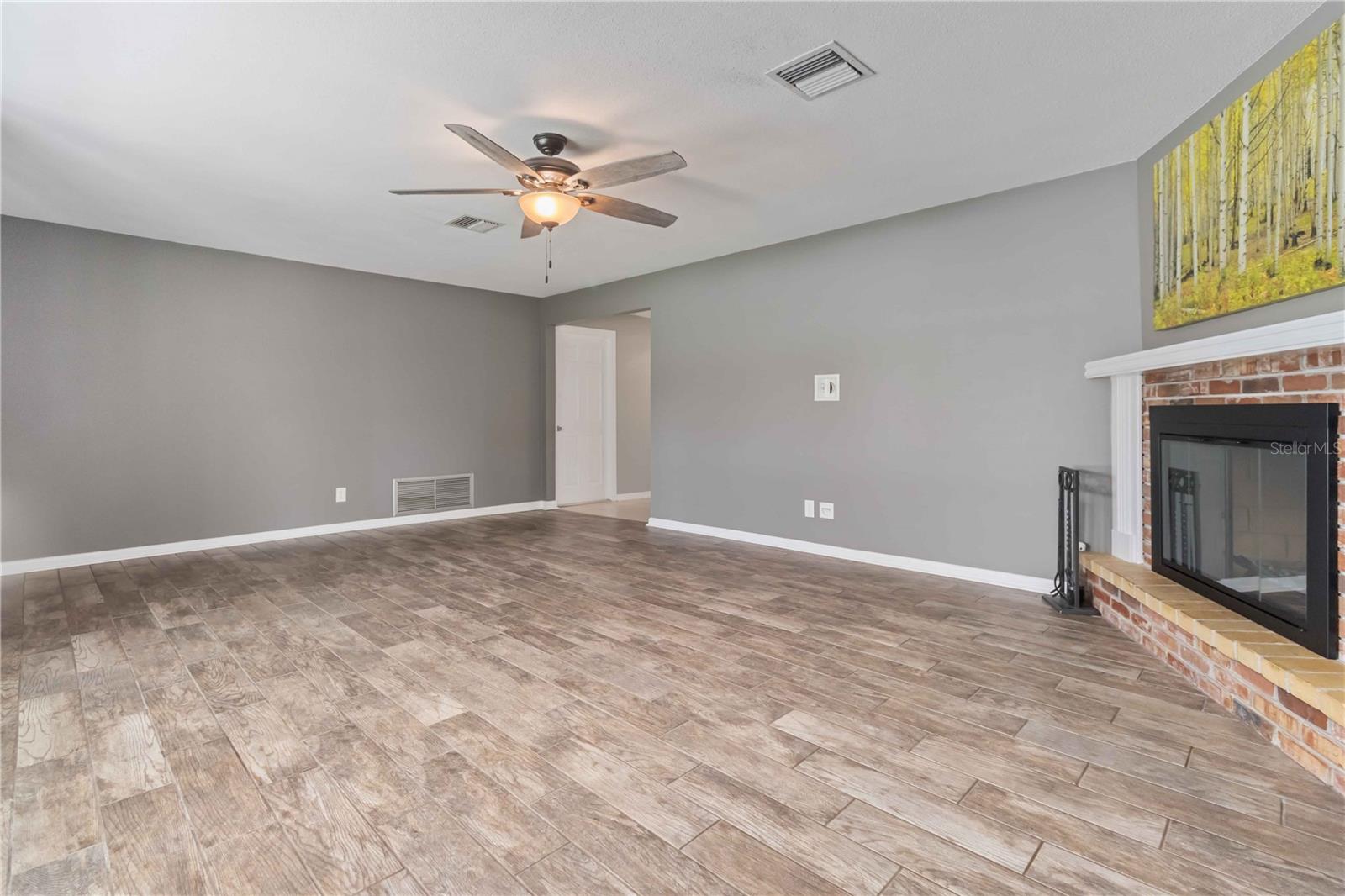 Image 8 of 44 For 496 Tina Place