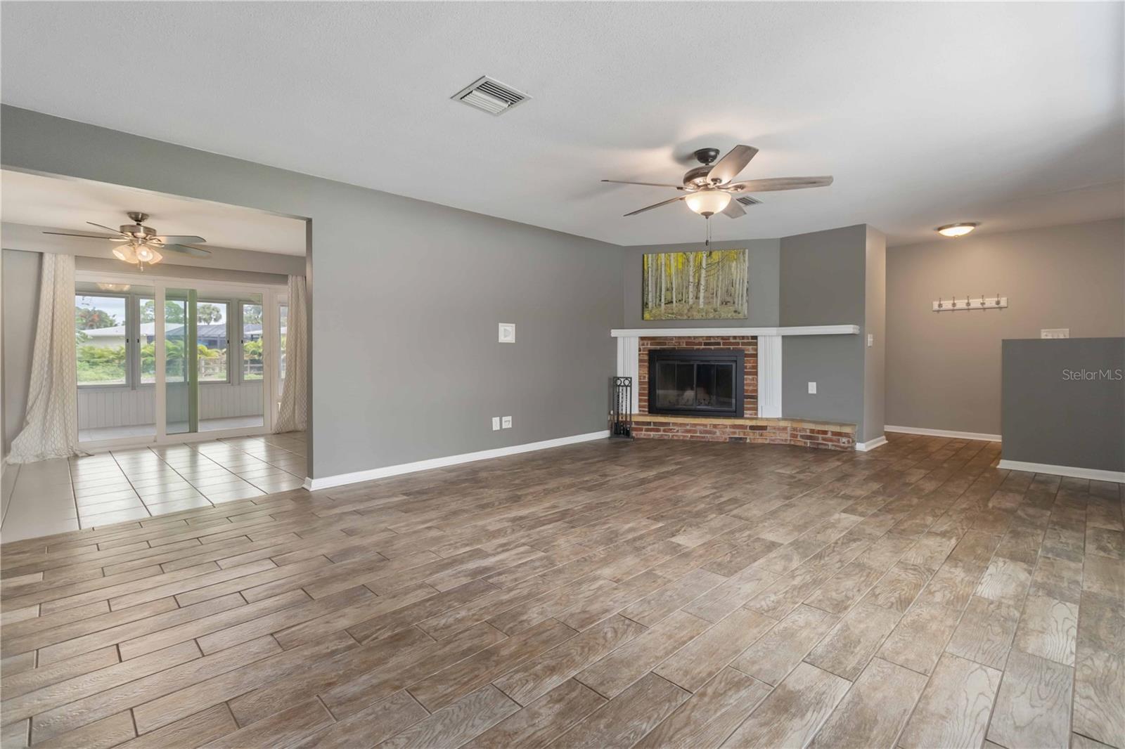 Image 9 of 44 For 496 Tina Place