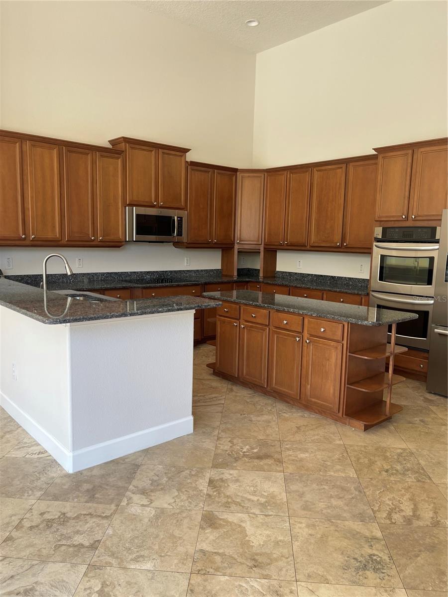 Image 5 of 13 For 1837 Watermere Lane