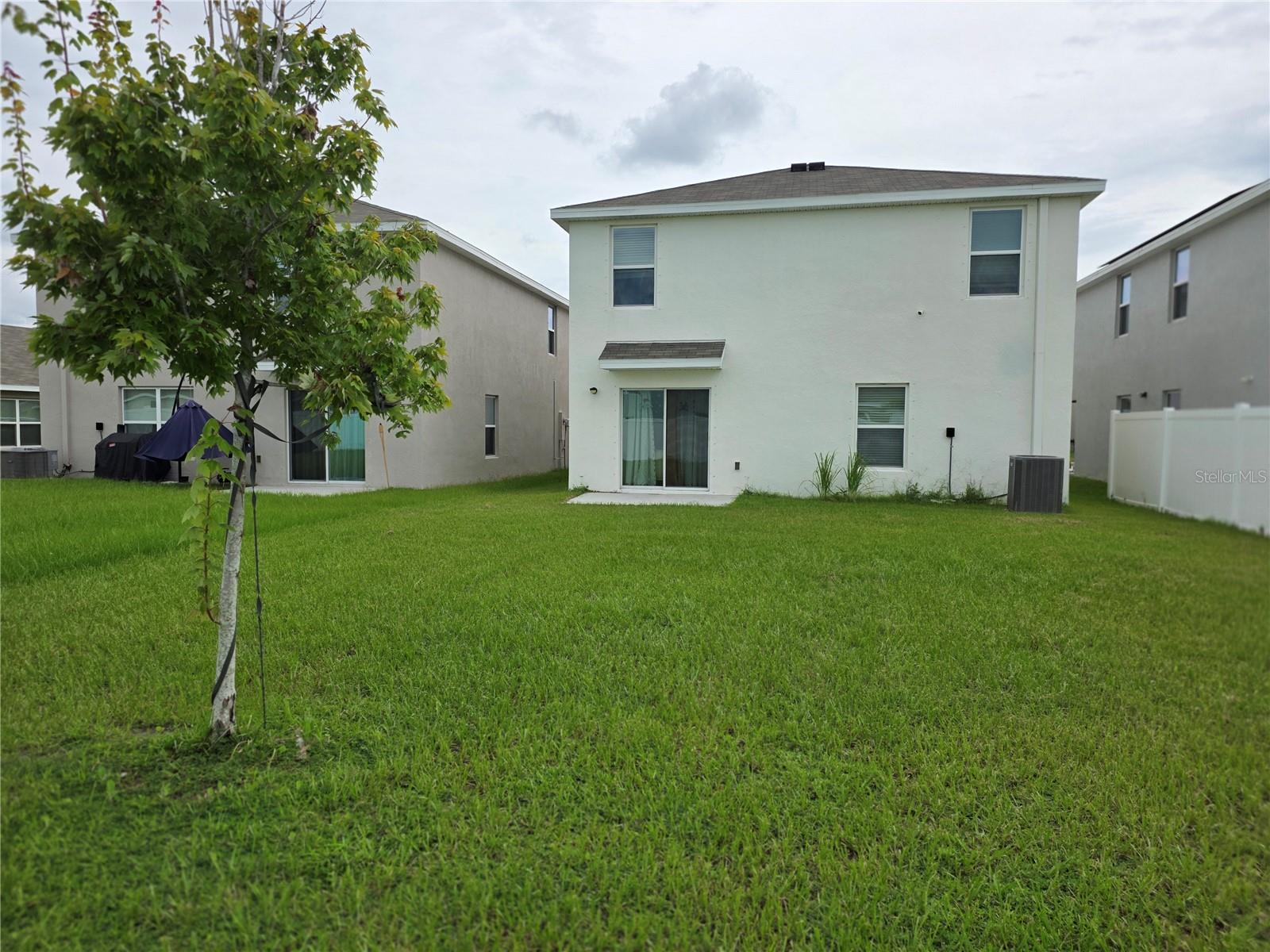 Image 13 of 20 For 566 Sunlit Coral Street
