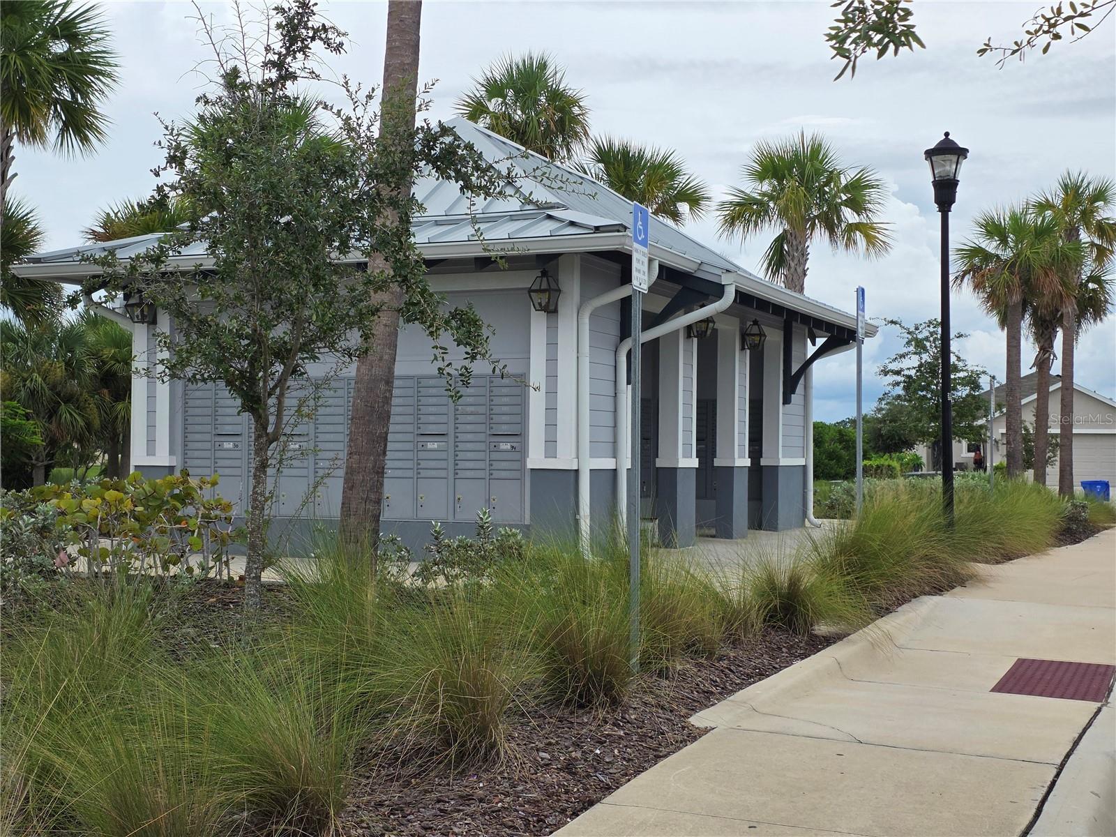 Image 19 of 20 For 566 Sunlit Coral Street