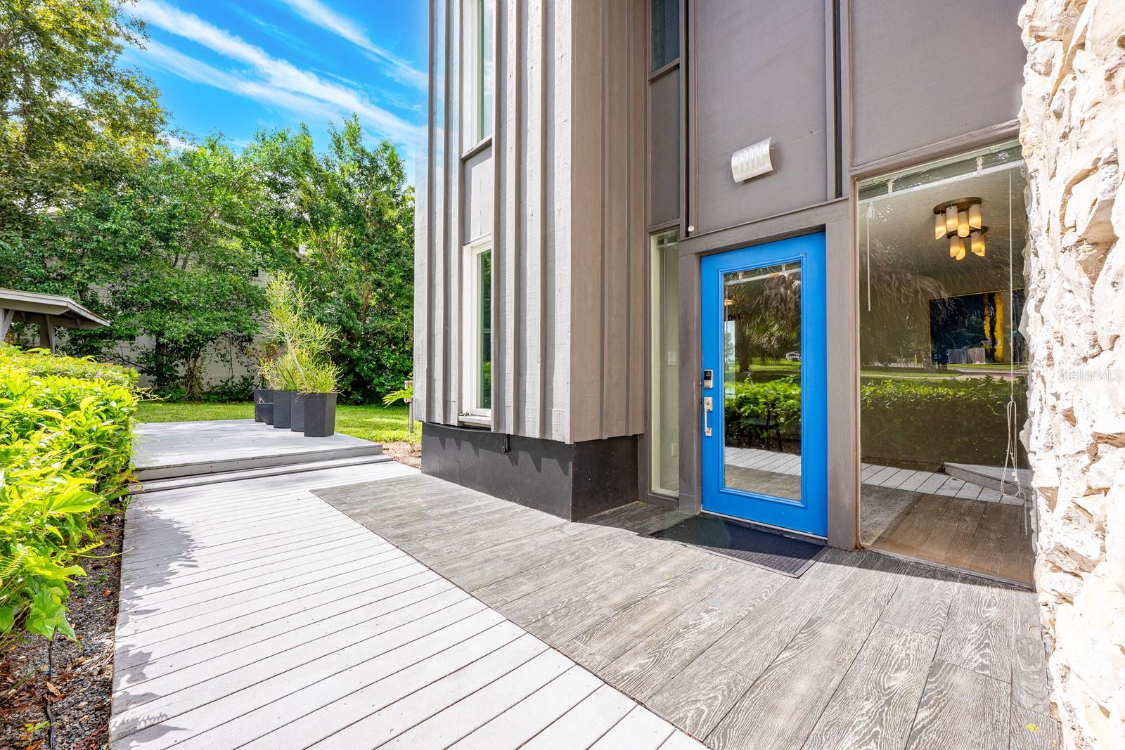 Image 33 of 42 For 224 Adelaide Boulevard