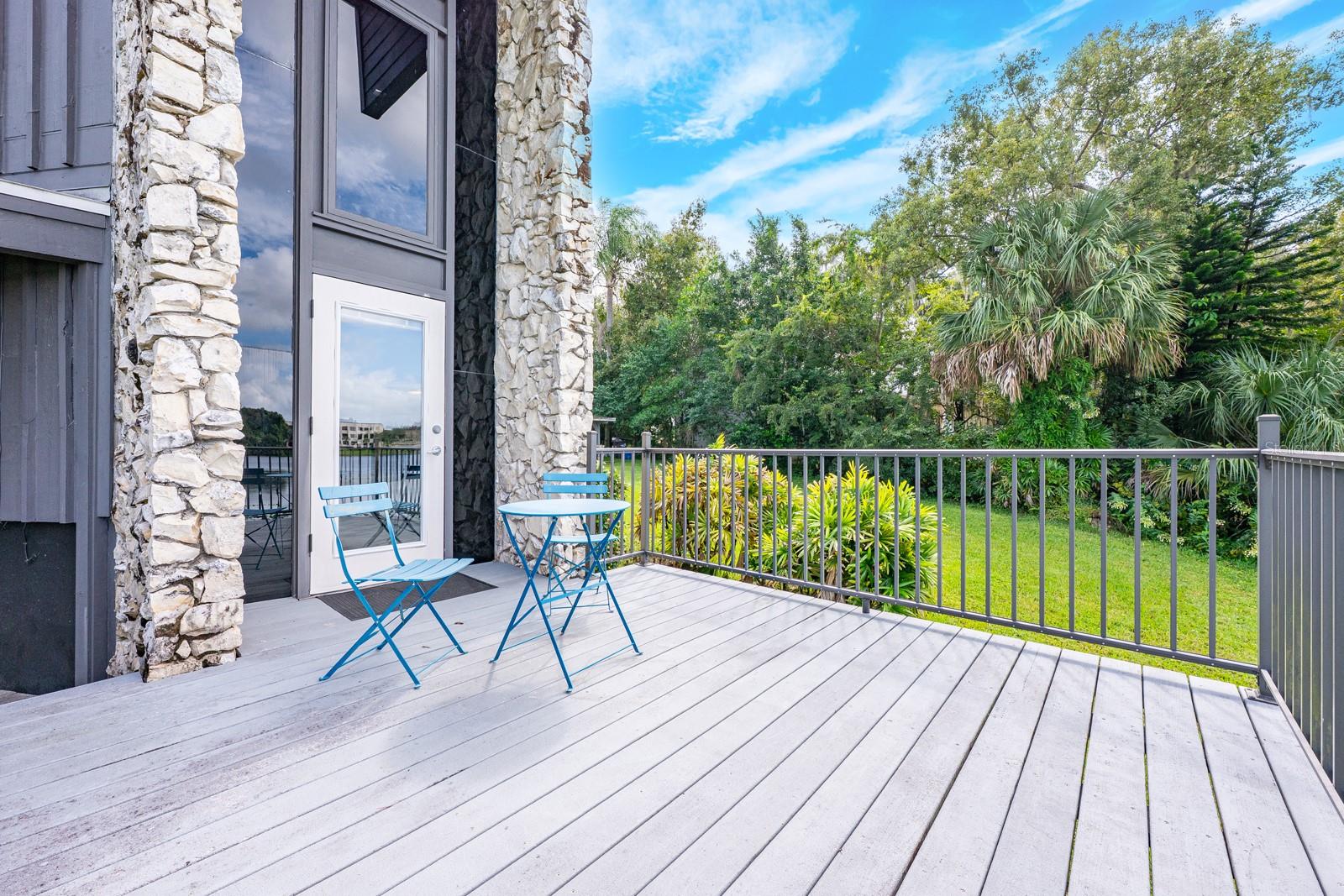 Image 6 of 42 For 224 Adelaide Boulevard
