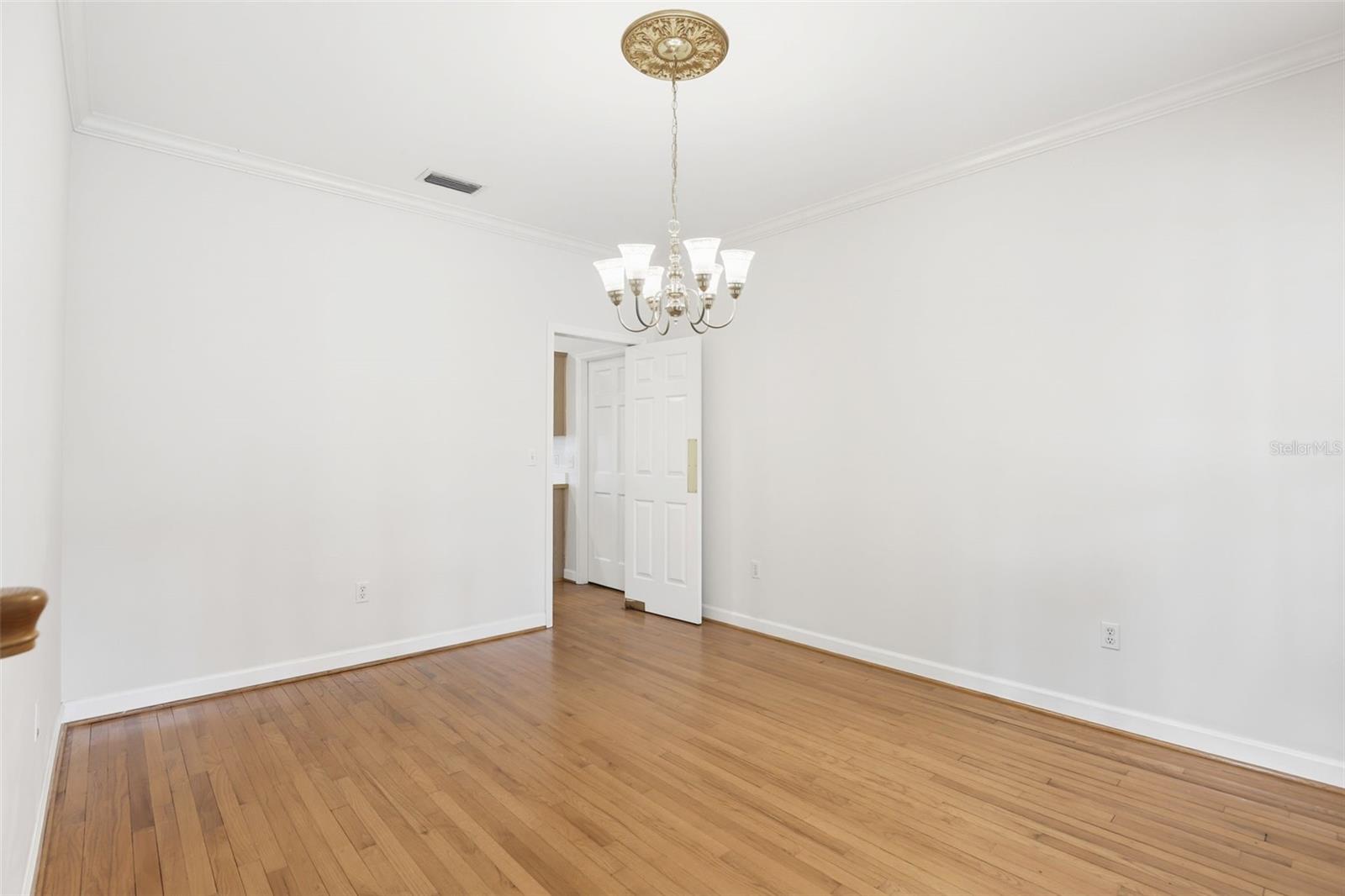 Image 17 of 64 For 226 Whittier Circle
