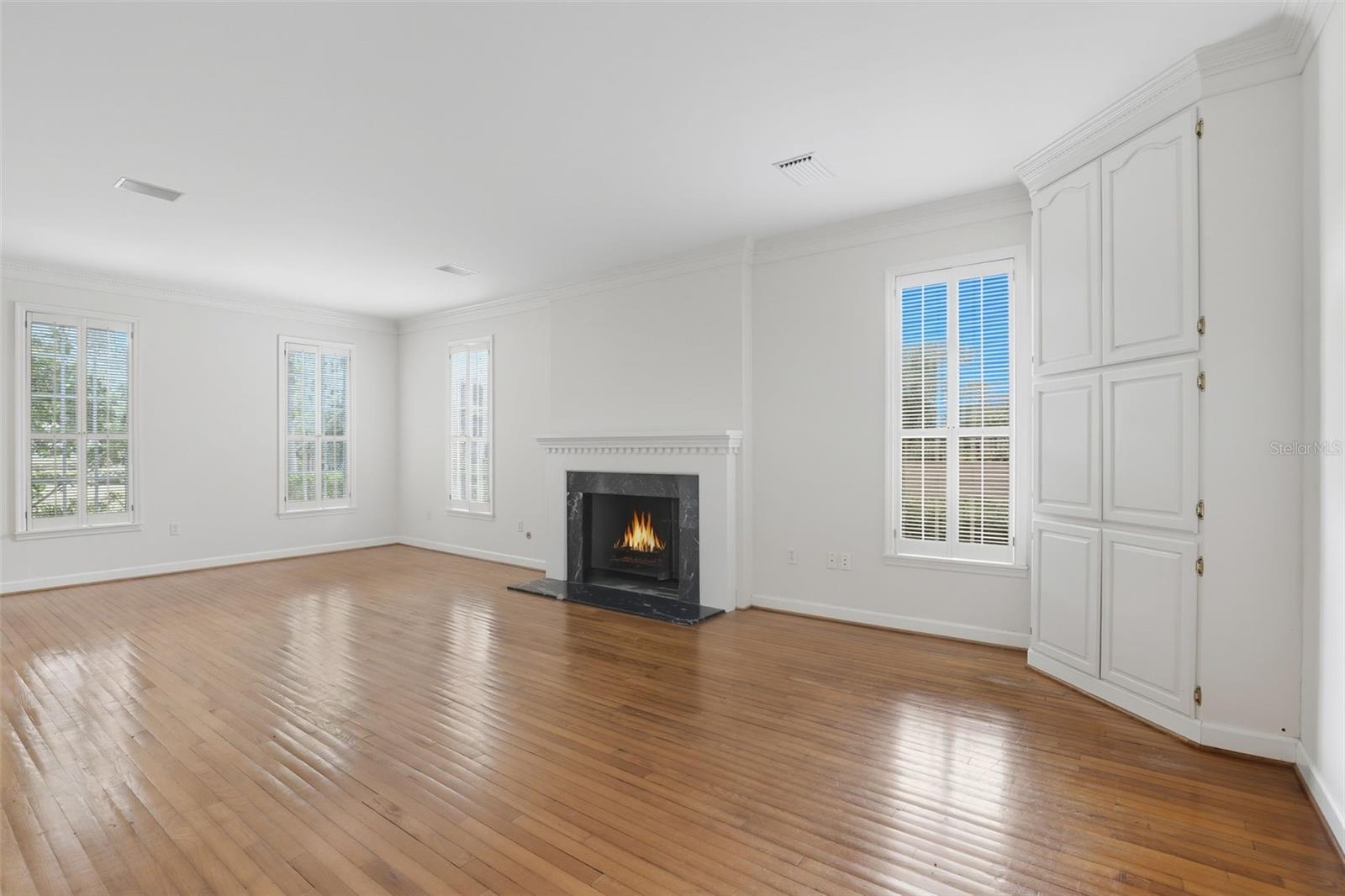 Image 24 of 64 For 226 Whittier Circle