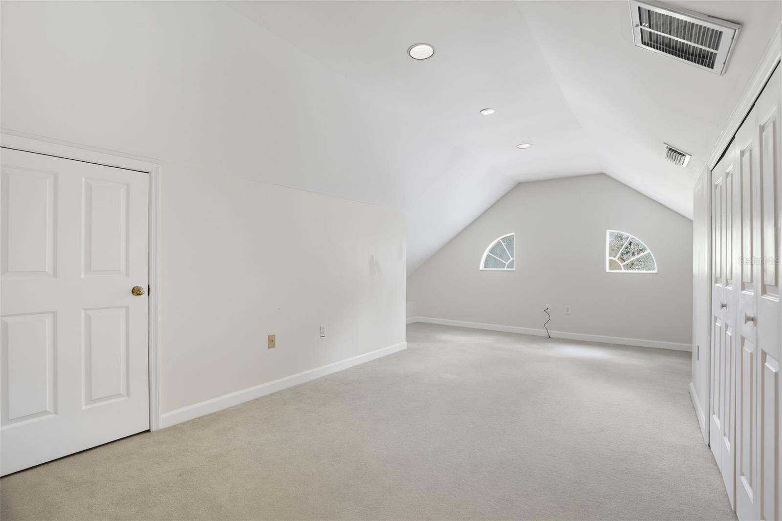 Image 40 of 64 For 226 Whittier Circle