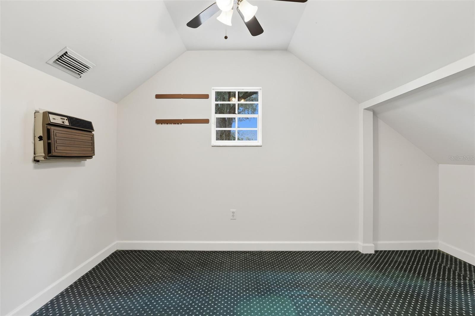 Image 42 of 64 For 226 Whittier Circle