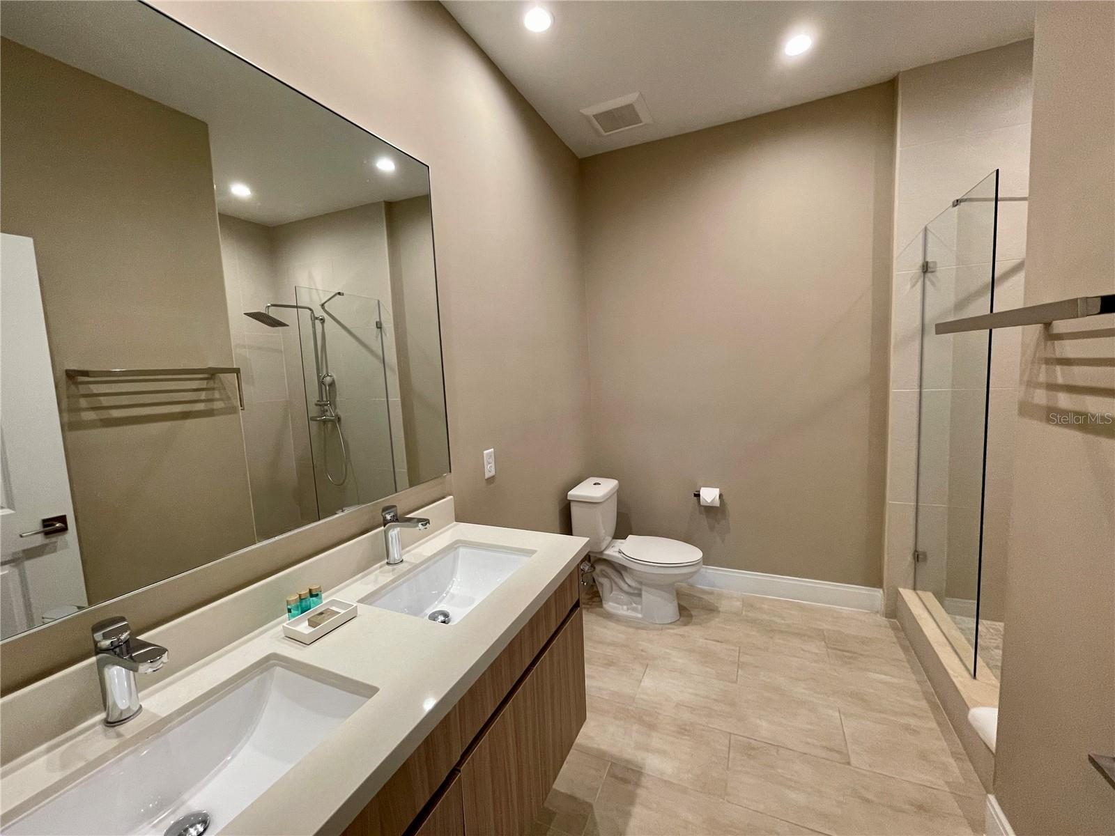 Image 21 of 26 For 7483 Brooklyn Drive