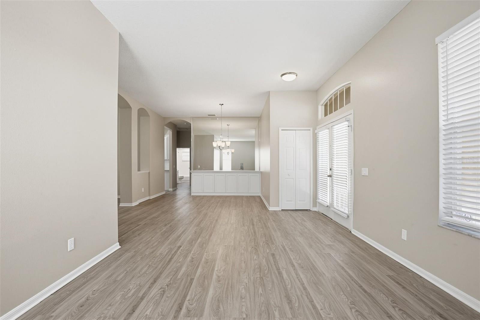 Image 17 of 50 For 342 Mane Court