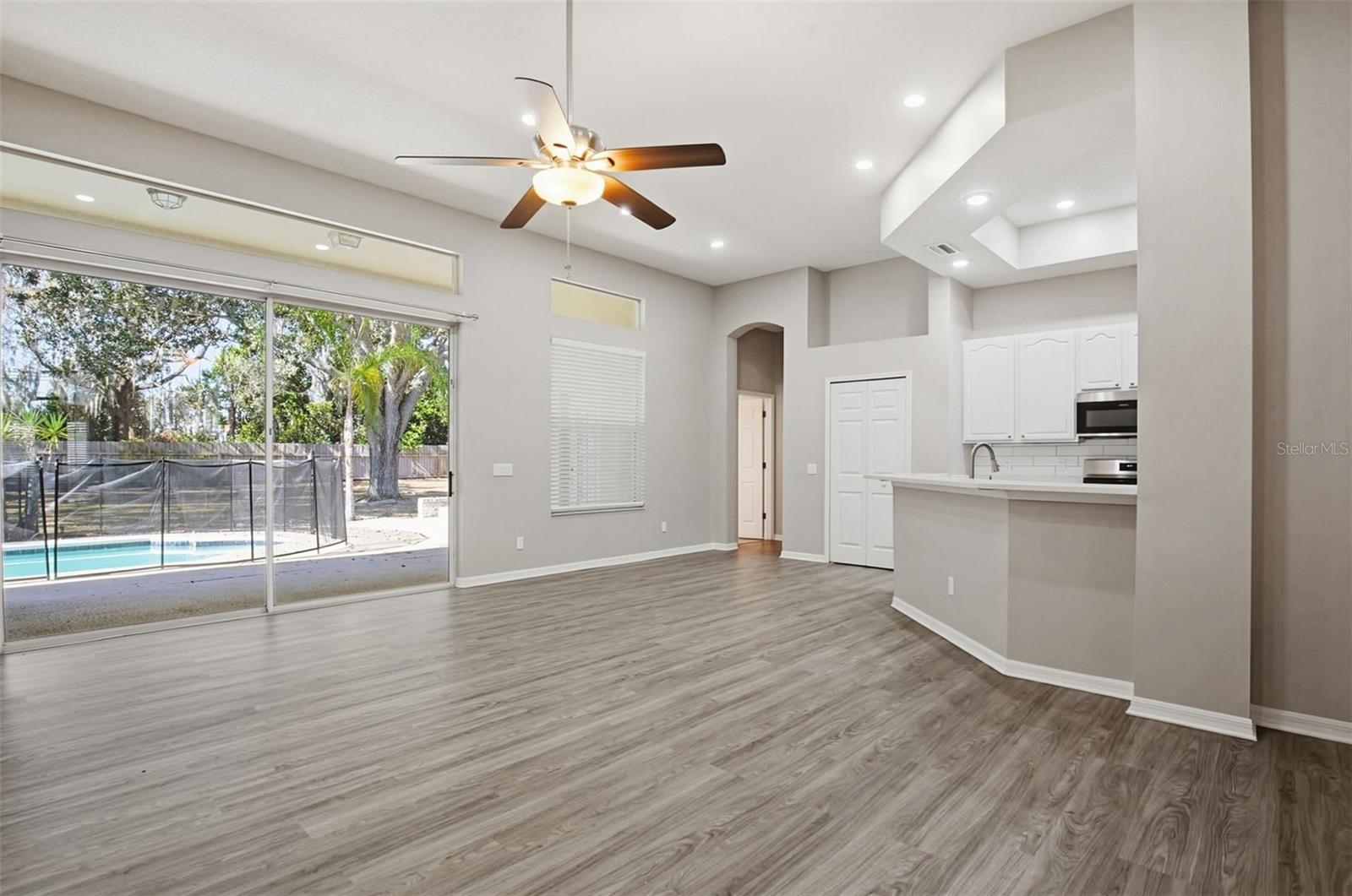 Image 19 of 50 For 342 Mane Court