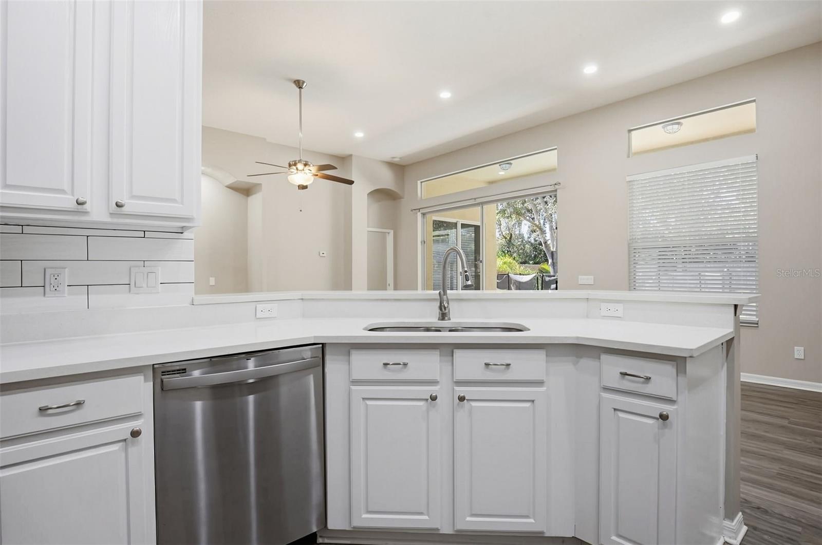 Image 24 of 50 For 342 Mane Court