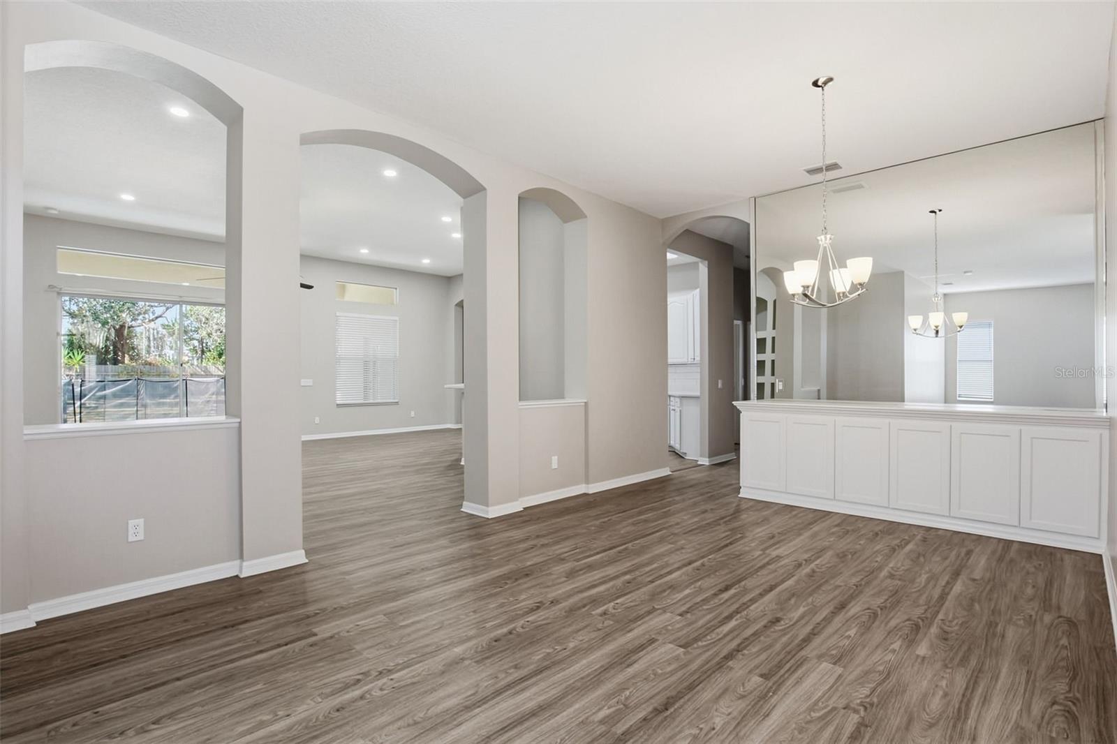 Image 25 of 50 For 342 Mane Court