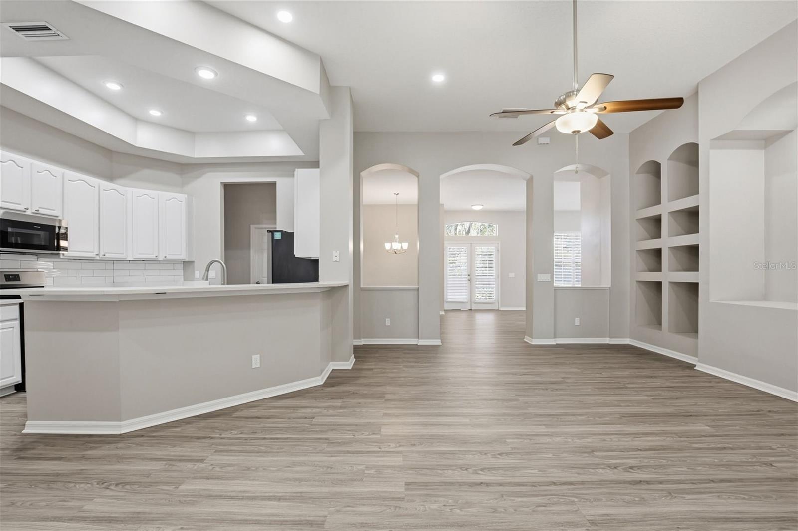 Image 26 of 50 For 342 Mane Court