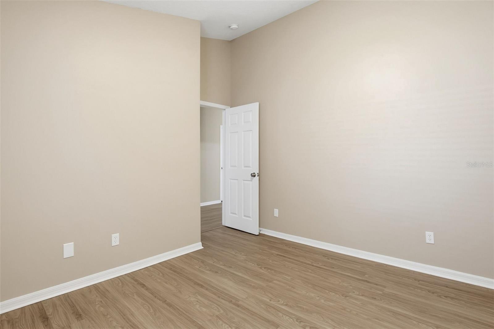 Image 35 of 50 For 342 Mane Court