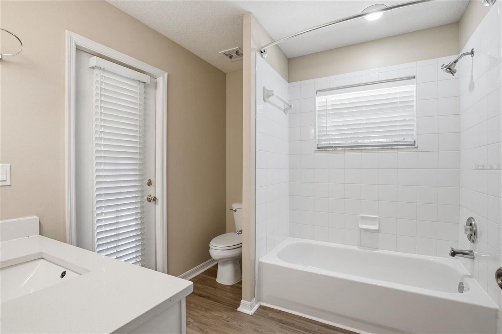 Image 41 of 50 For 342 Mane Court