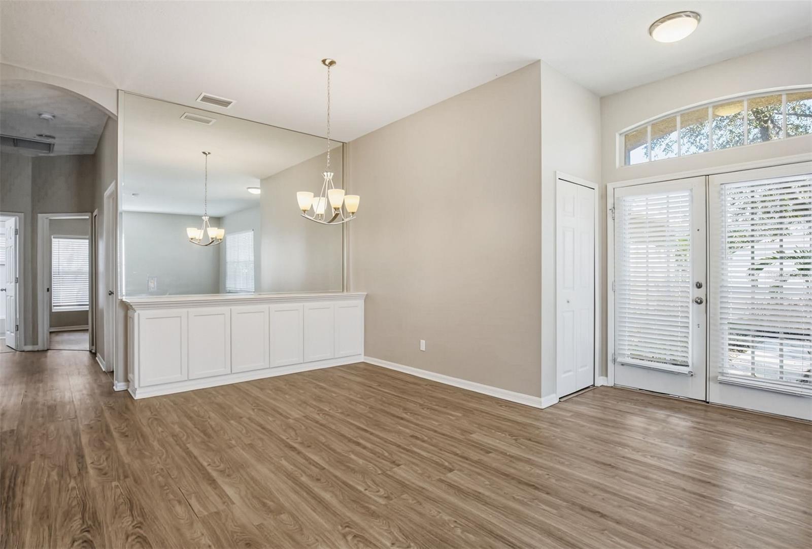 Image 5 of 50 For 342 Mane Court