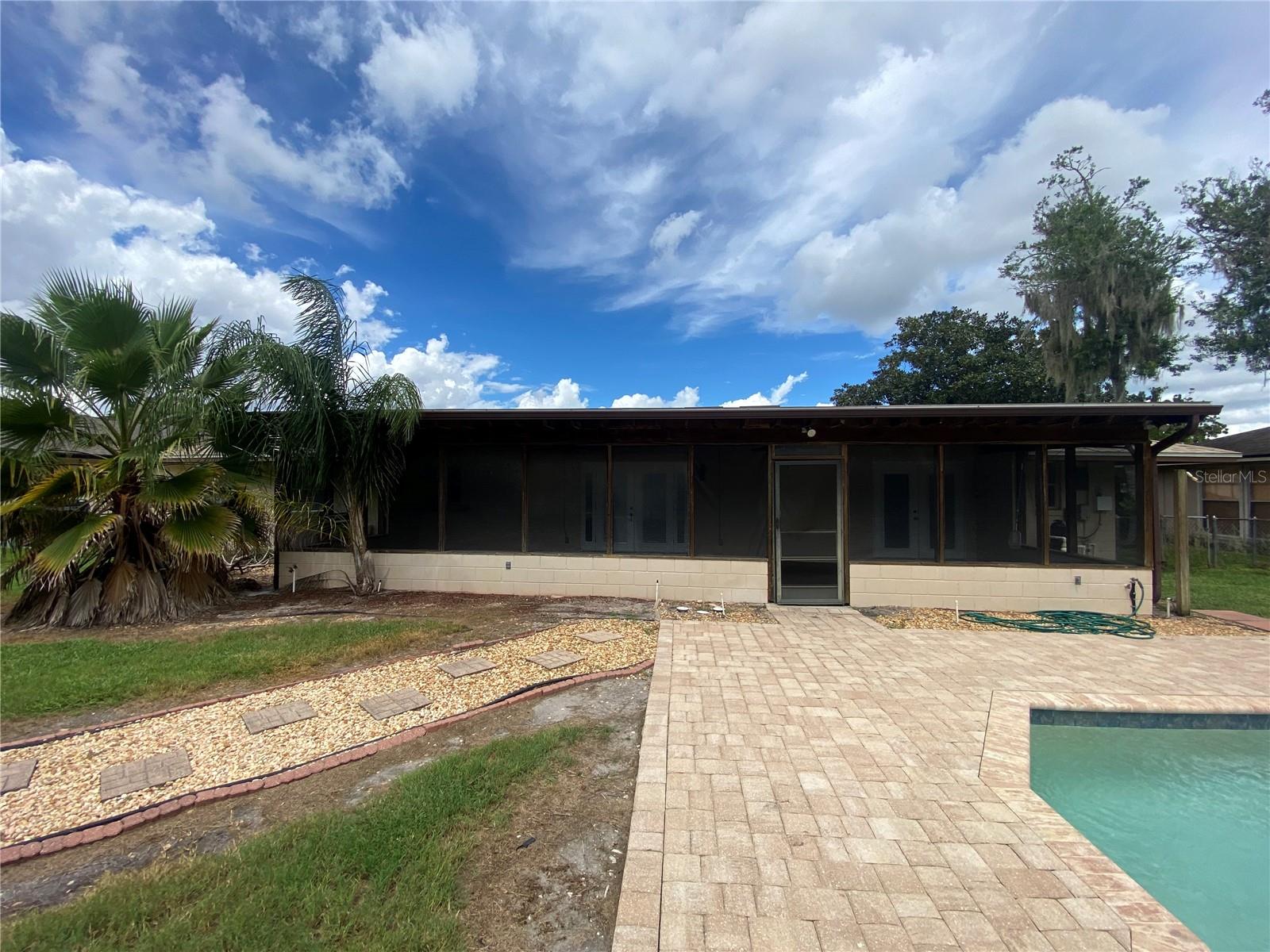 Image 8 of 37 For 1007 Princess Gate Boulevard