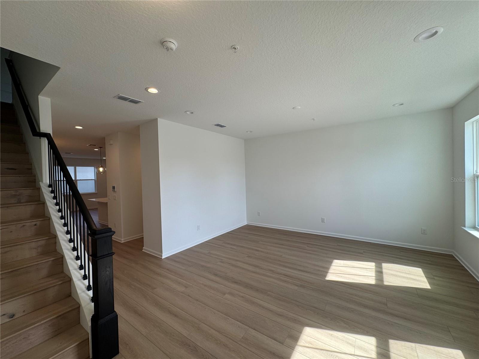 Image 4 of 38 For 1667 Eaglehurst Lane