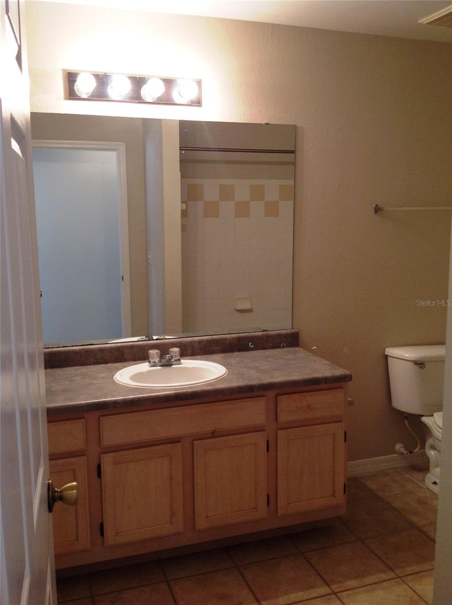 Image 16 of 19 For 3337 Soho Street 204